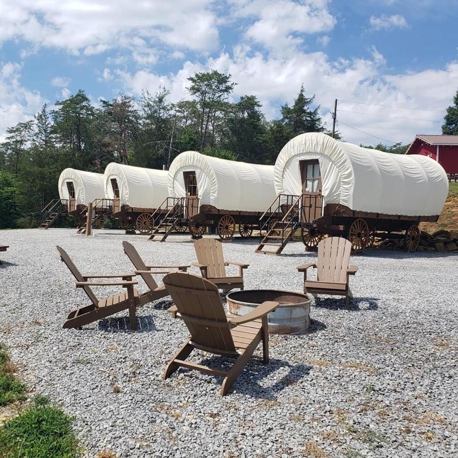 Smoky Hollow Outdoor Resort Covered Wagon 塞维尔维尔 外观 照片